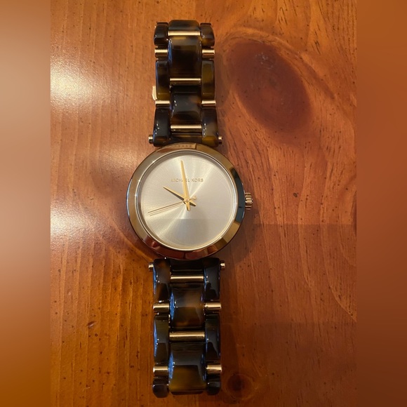 MICHAEL KORS WATCH - Picture 3 of 5